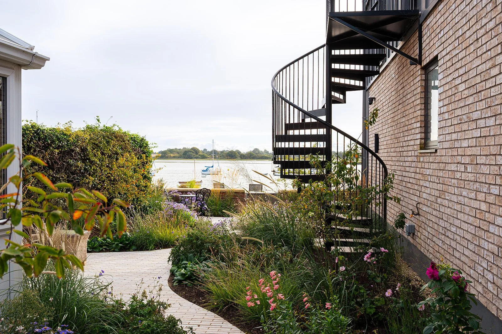 Contemporary Riverside Garden Design - Planting