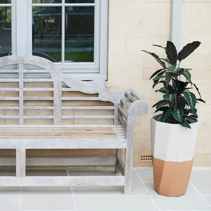 husk alma planter bronze white