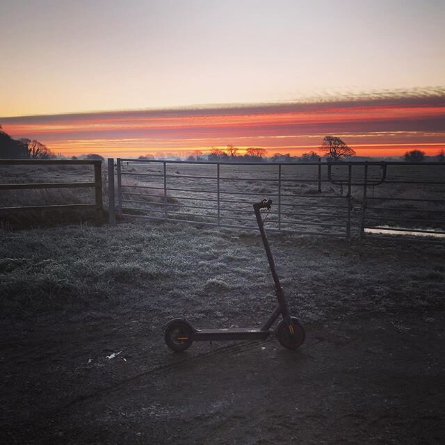 Amazing sky&rsquo;s this week, trying my new 0 Carbon way to work. Really gives a chance for a breather and to take stock !! #nocarbonfootprint #sky #ecofriendly #eco #carbonfootprint #scooter #electricscooter #sussex #frost #frozen #morning #sunrise