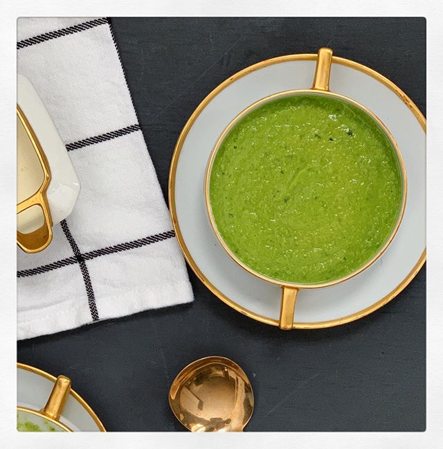 Spring English peas, fennel fronds and mint make the perfect creamy spring soup, and it&rsquo;s so quick. Planning our #iftar dinner for tonight, what are you having?
.
.
#f52bright #recipeoftheday #feedfeed #imsomartha #soup #easydinner #algeria #fo