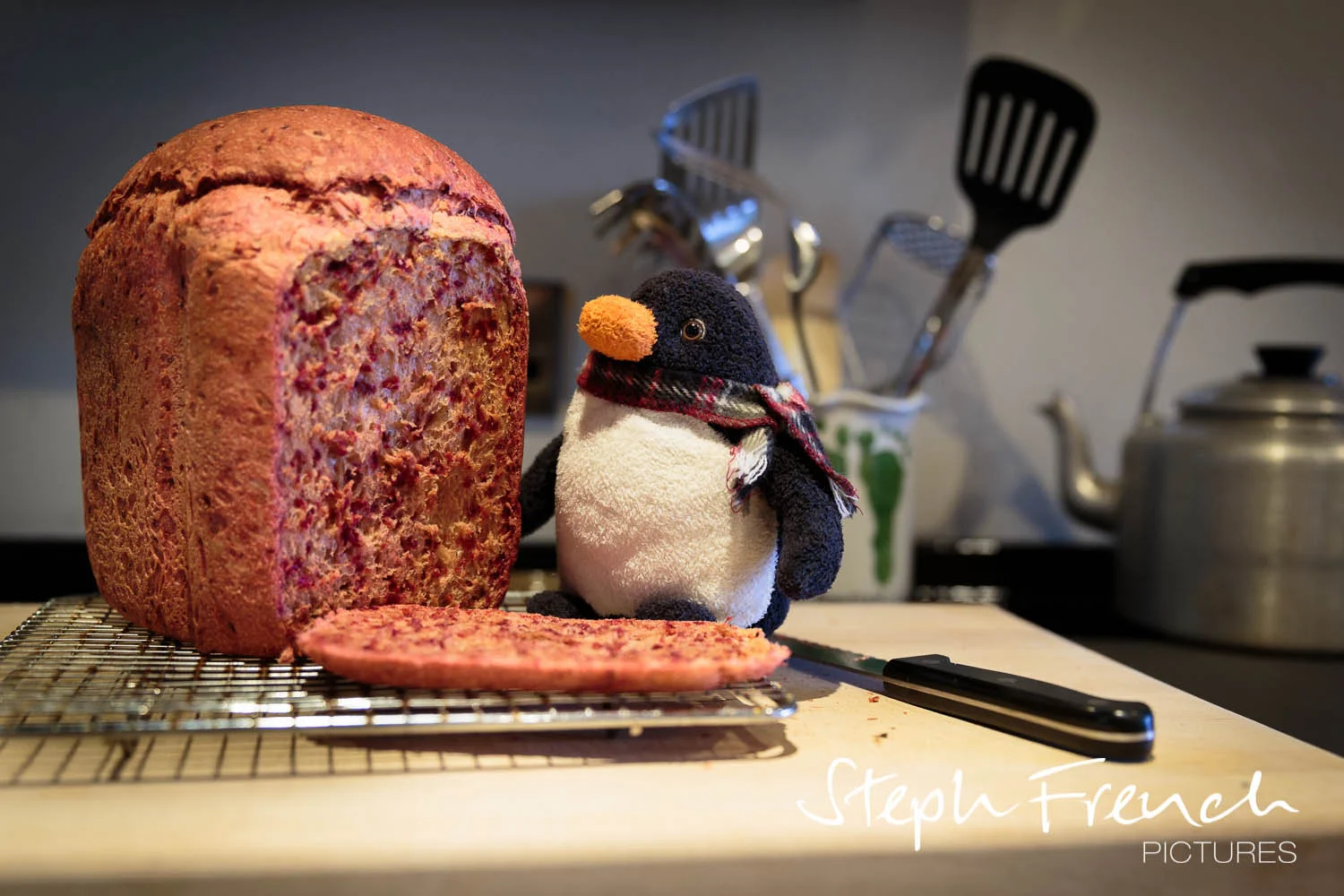 141014-Merlin_Beetroot_bread-001 copy.jpg