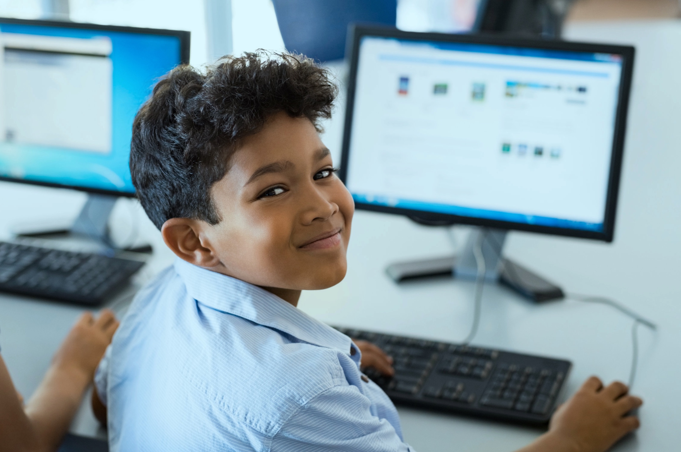 Boy+with+a+computer.jpg