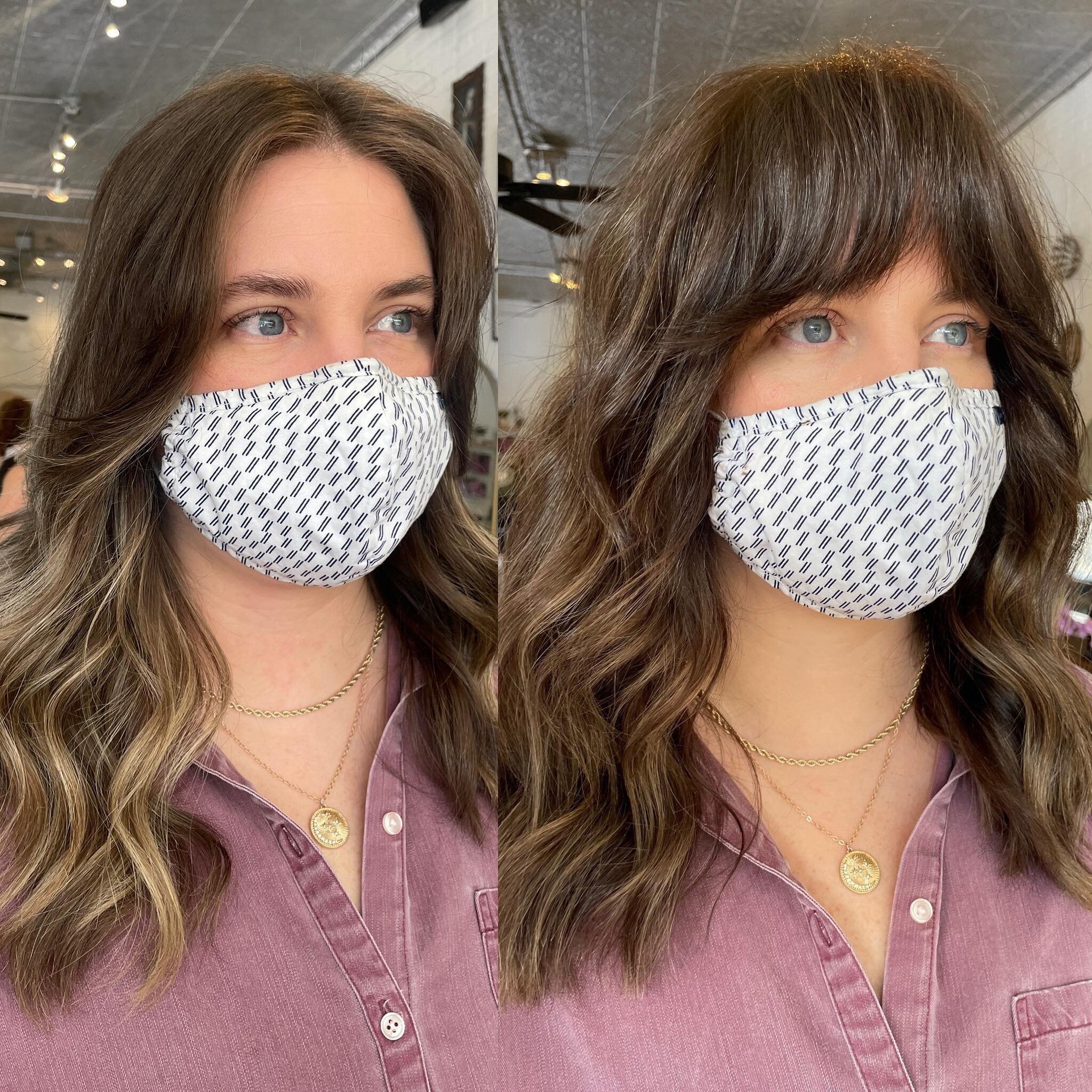 LOVE when y&rsquo;all wanna switch things up a bit! Brought the bangs back and decided on a color closer to their natural with a subtle pop of dimension still in there👌 
&bull; hair by Hillary &bull;
