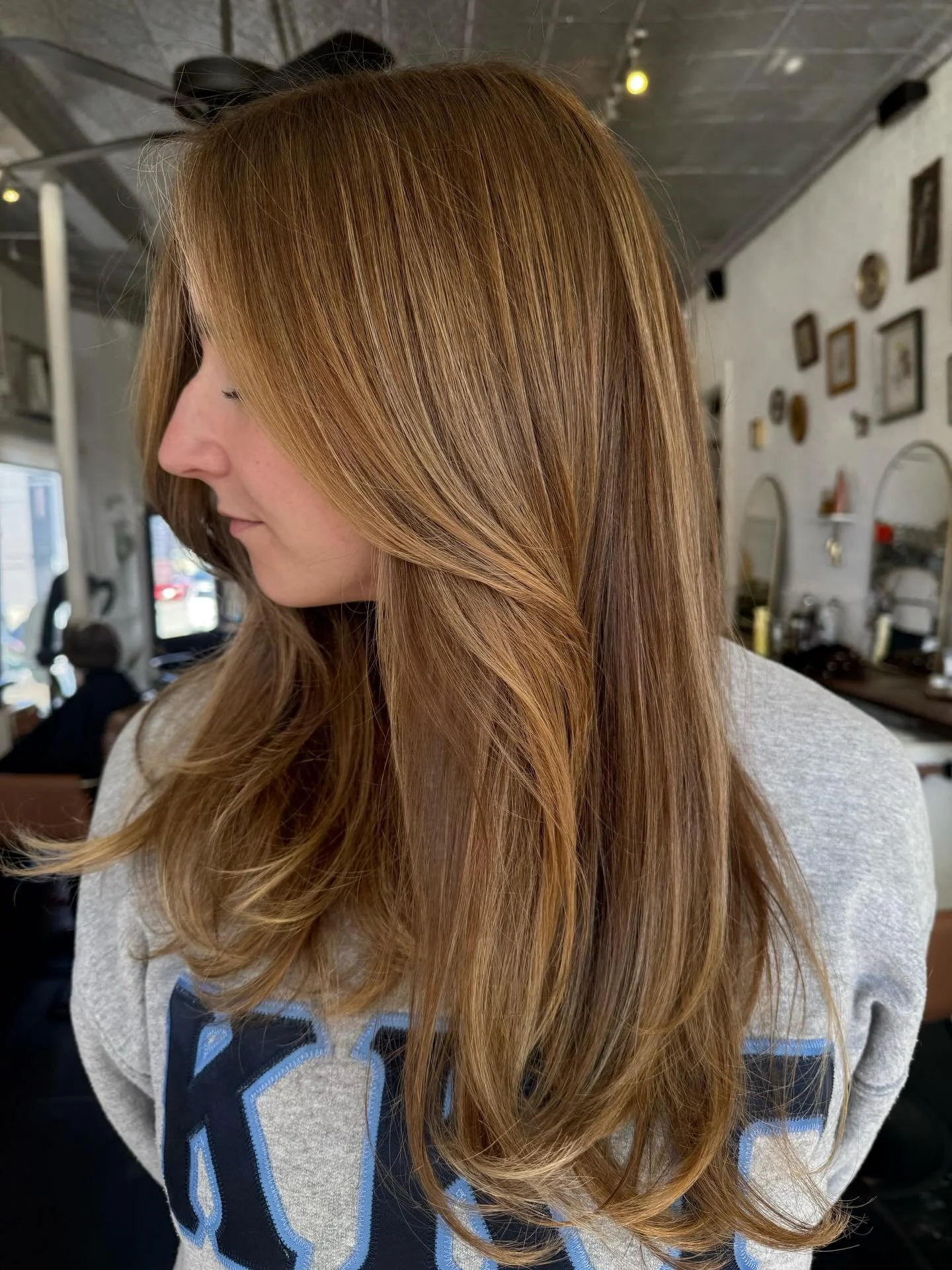 It&rsquo;s been a minute since we posted some gorgeous hair to the grid 🙌 
&bull; hair by Sydney @stotka_styles &bull;