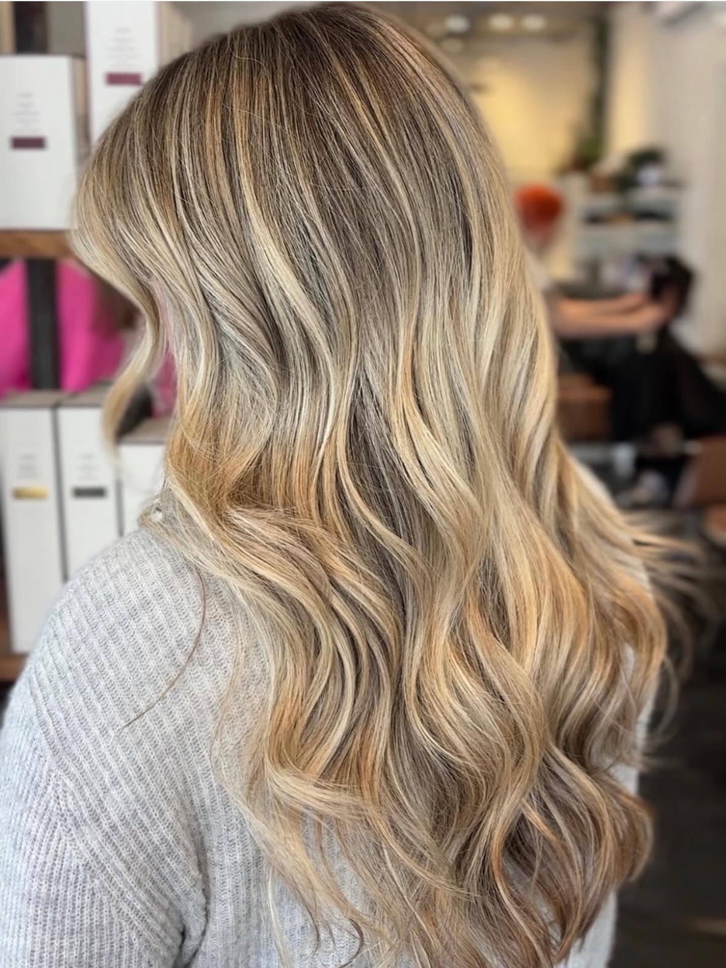Buttery smooth blonde ✨
&bull; Color by Maggie @sterlingblonde &bull;