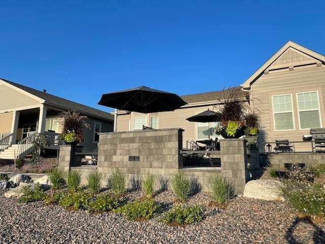 Creating Privacy With An Open Feel