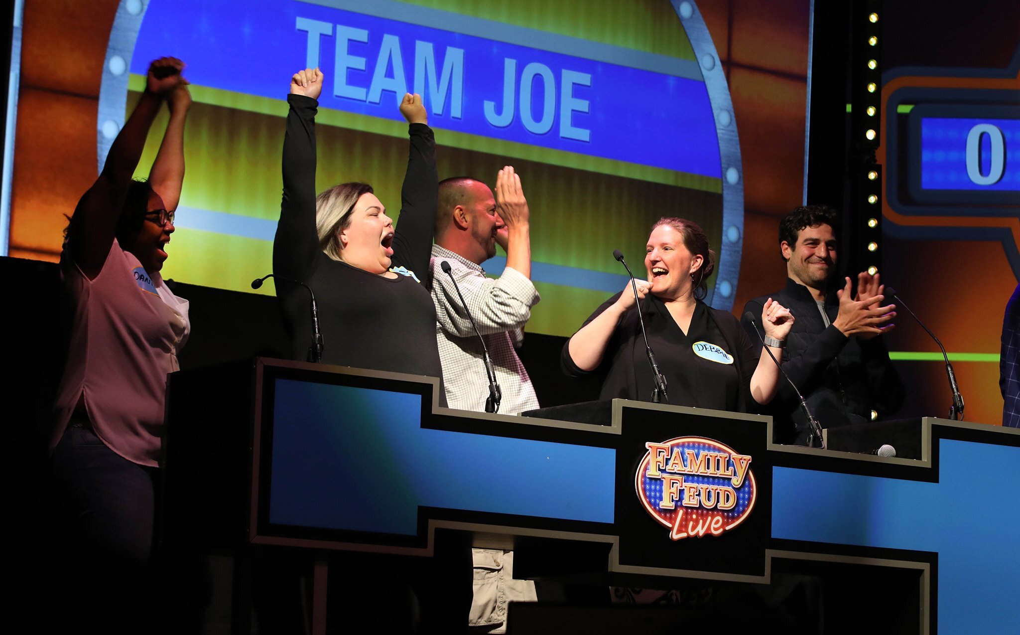 FAMILY FEUD LIVE