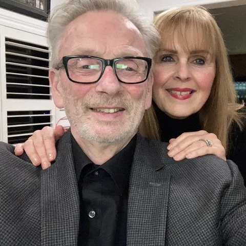 Q4 is Retail&rsquo;s Championship Season

The busiest&mdash;and most profitable&mdash;time of the year is here.

Feeling overwhelmed? You don&rsquo;t have to do it alone.

Barbara &amp; Stephen Crowhurst, Canada&rsquo;s Leading Retail Experts.

Helpi
