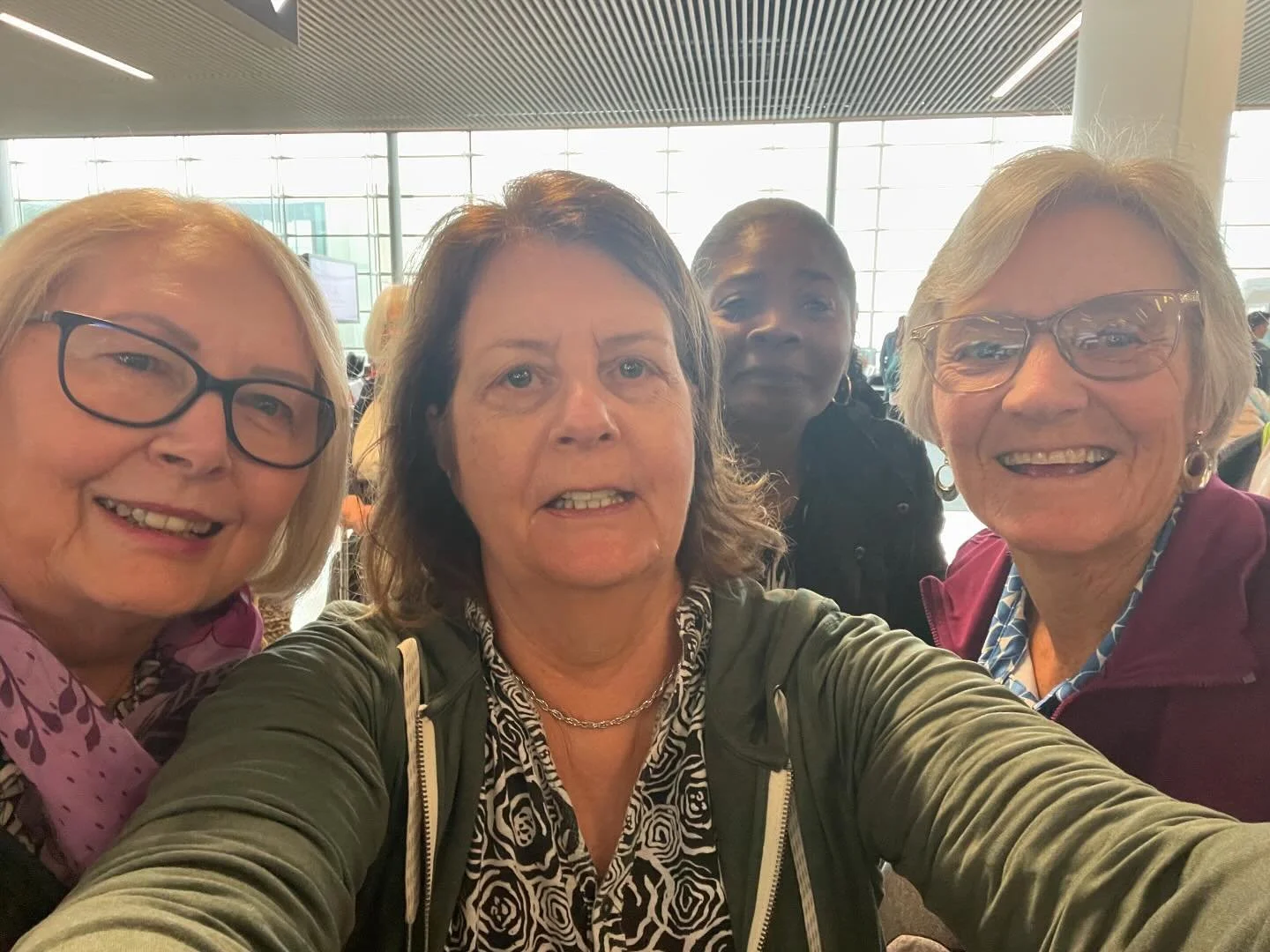 Most of the team now leaving Paris.