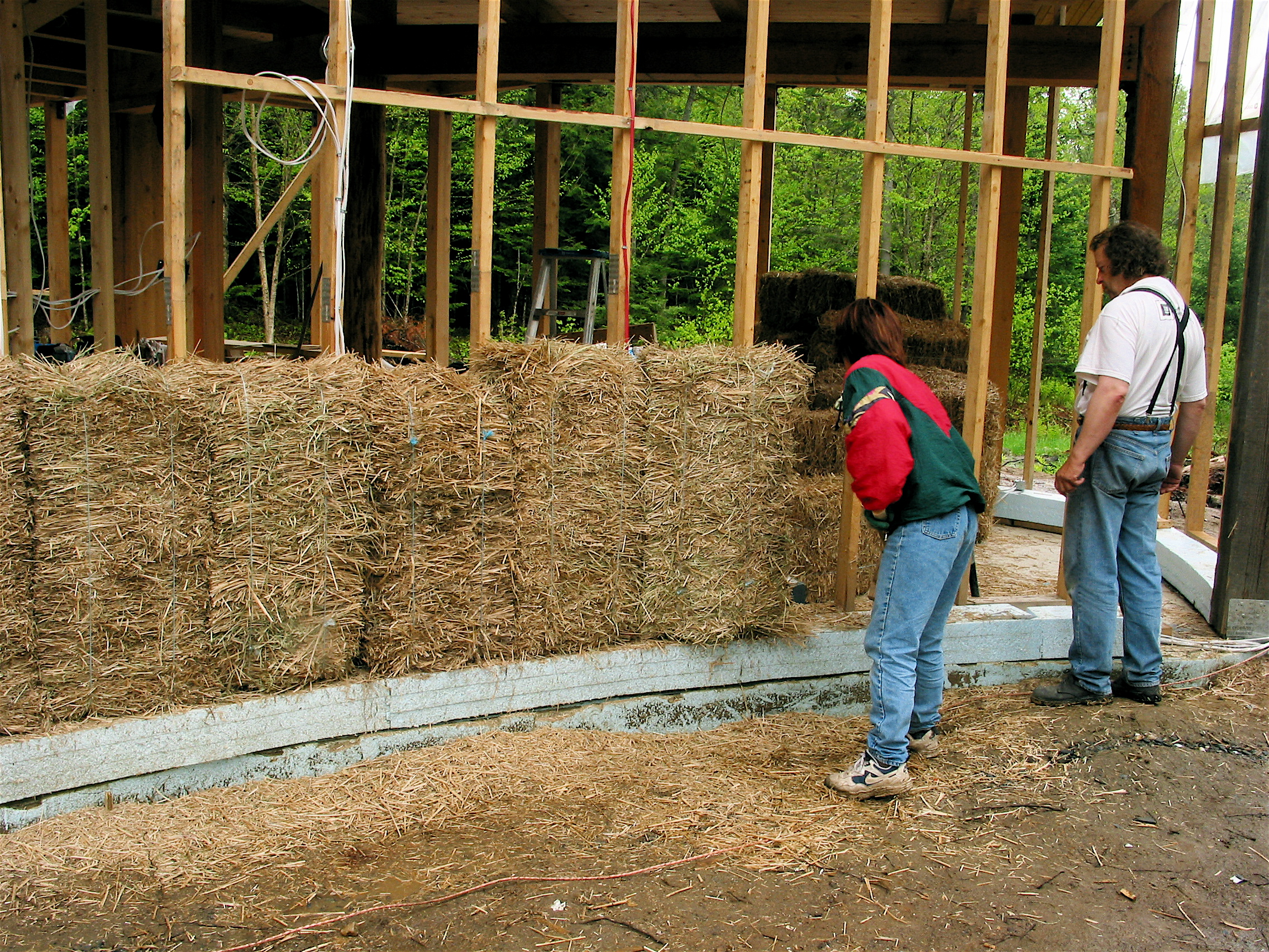 Straw_Bale_House01.jpg