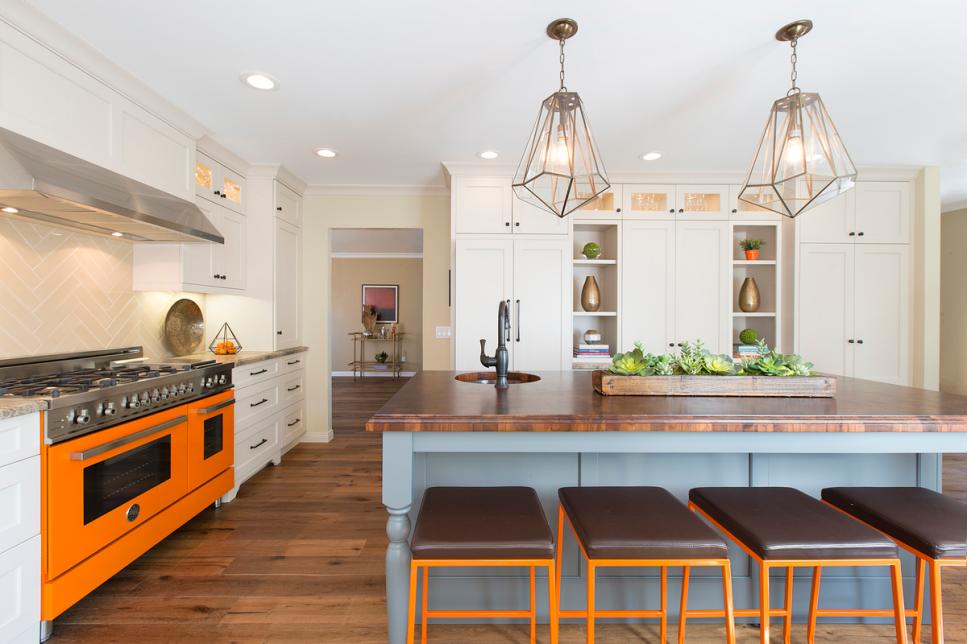 What a Captivating Pop of Contrast in this Orange Range