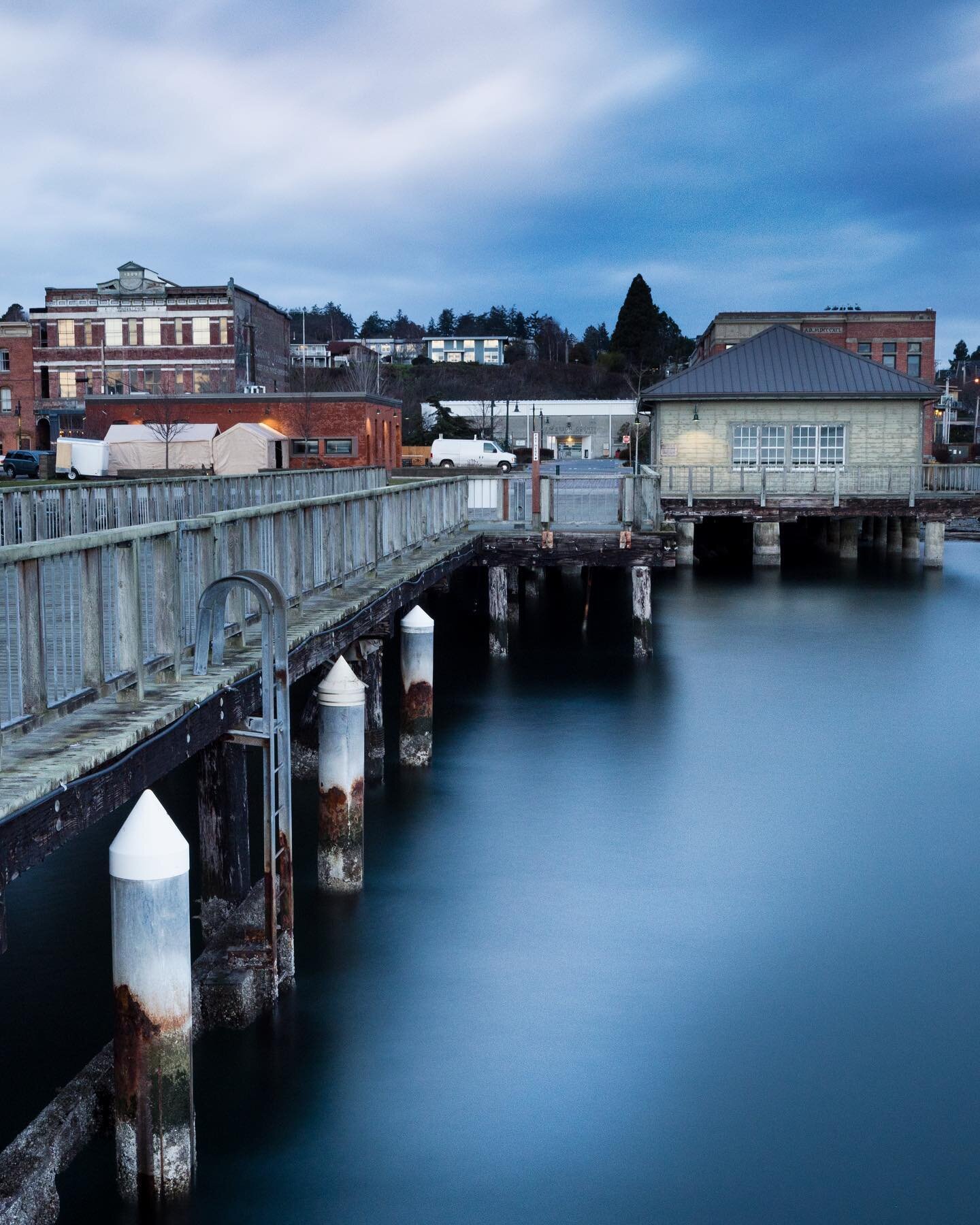 I made this shot a few years ago up in Port Townsend and just finally pulled it out and gave it an edit. Love that glow!
&bull;
&bull;
&bull;
&bull;
#pnw #pnwonderland #pnwphotographer #landscapephotography #longexposure #longexposureoftheday #upperl