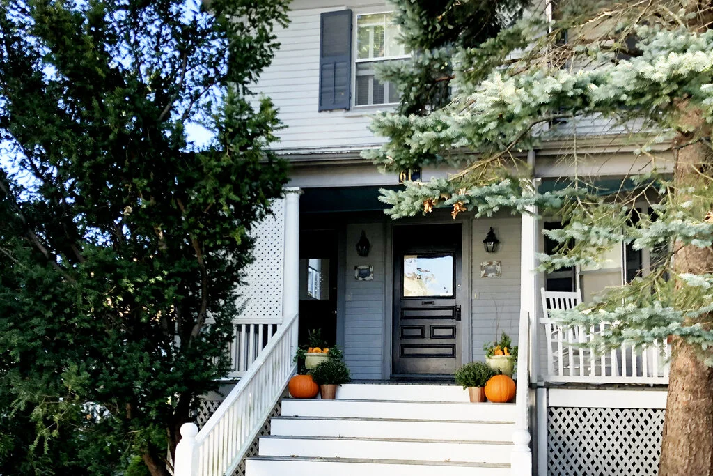Harbor House has 2 beautiful Units - Door on left Harbor View Suite 2 story deluxe space & Door on right Harbor Hideaway an adorable and spacious first floor flat