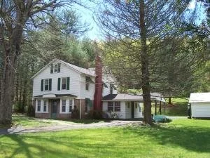 1506 Midland Tr Covington, VA 24426