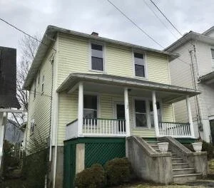 109 Howard St Clifton Forge, VA 24422