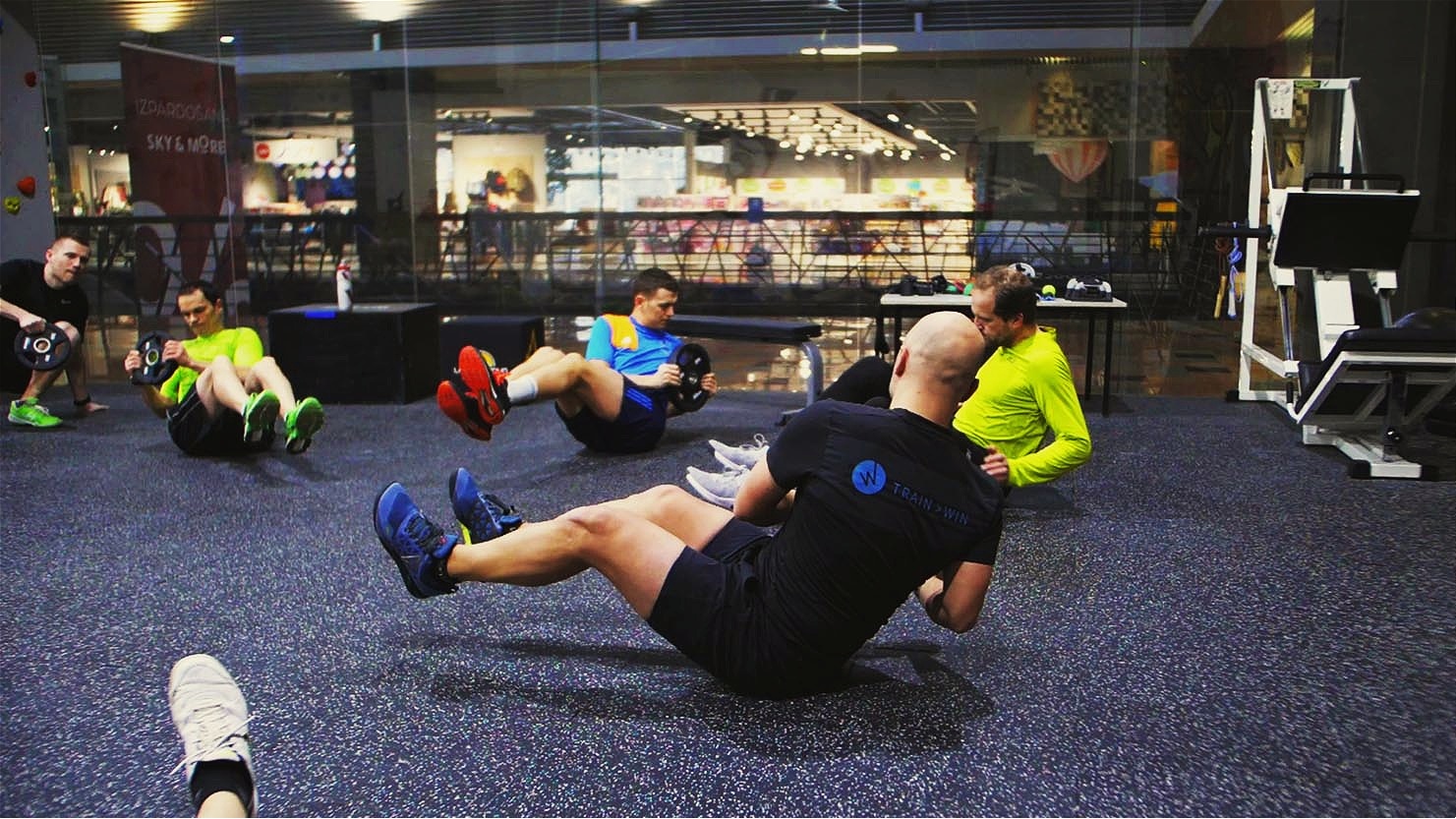train2win%2Bendurance%2Bcoaching%2Bfunctional%2Btraining%2Bzone%2Bin%2Bgym.jpg