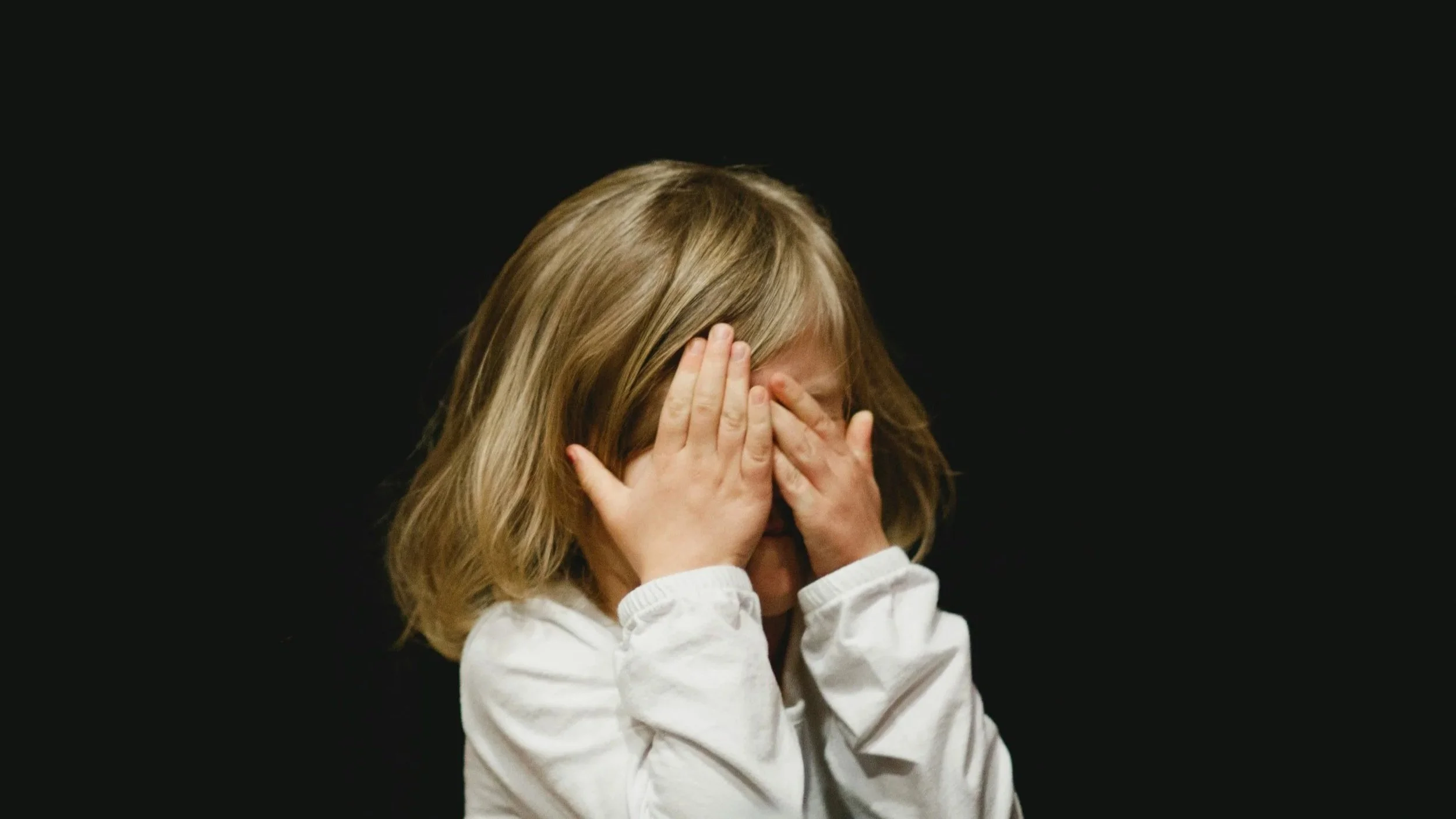 Image of little girl, cry in anger