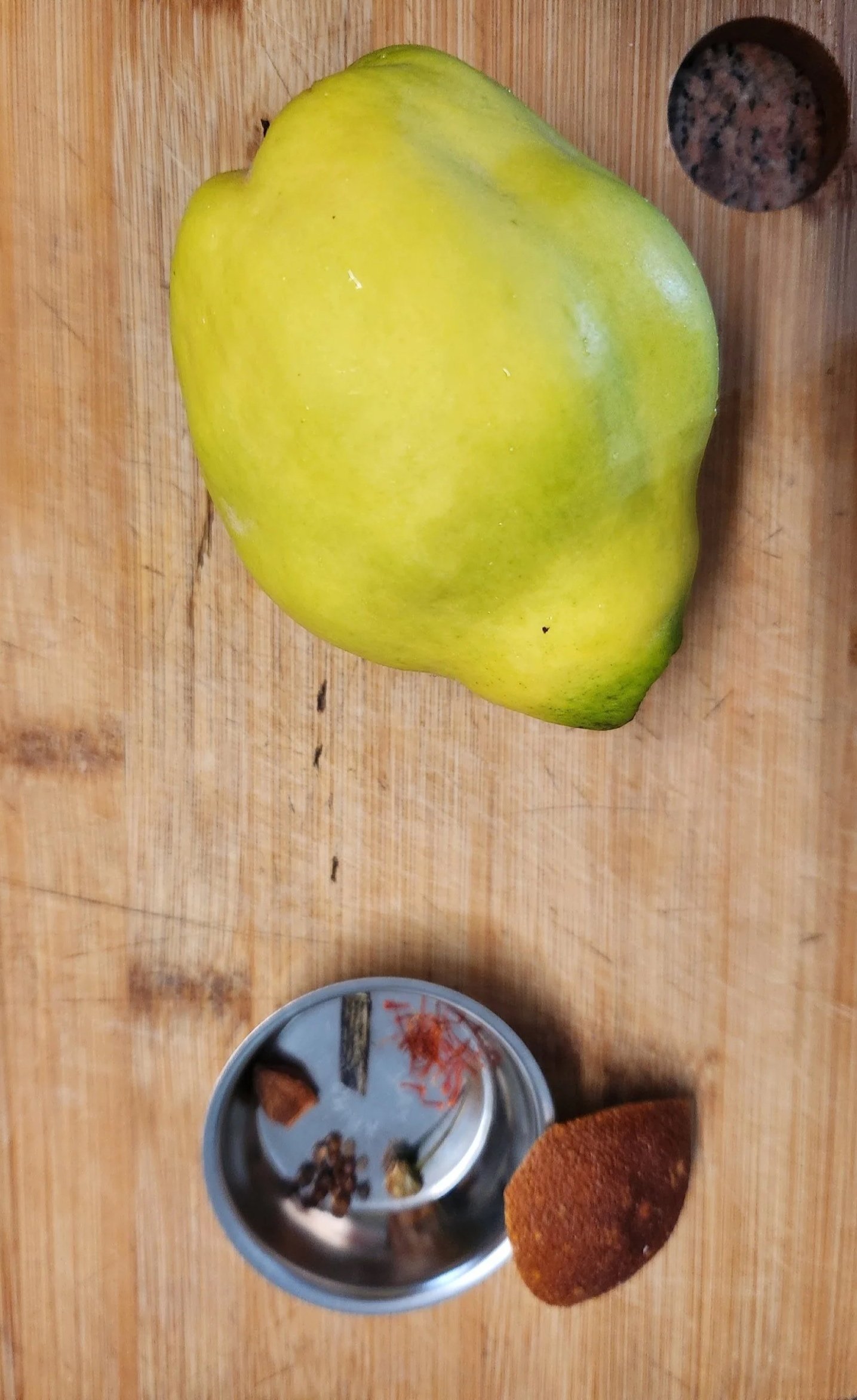 Quince with various spices