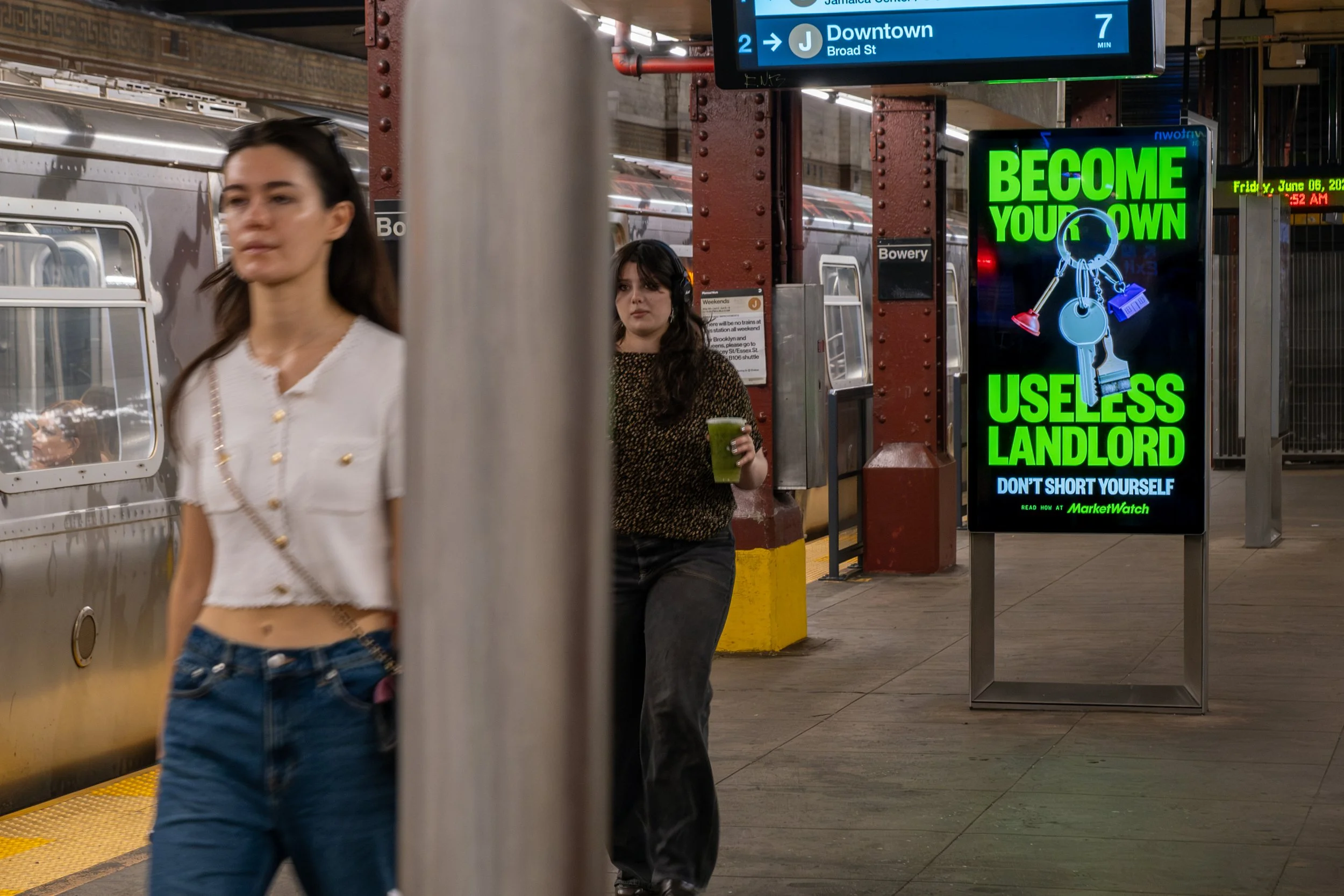 Dow Jones_New York Subway_Liveboards Station Network_2025.jpg