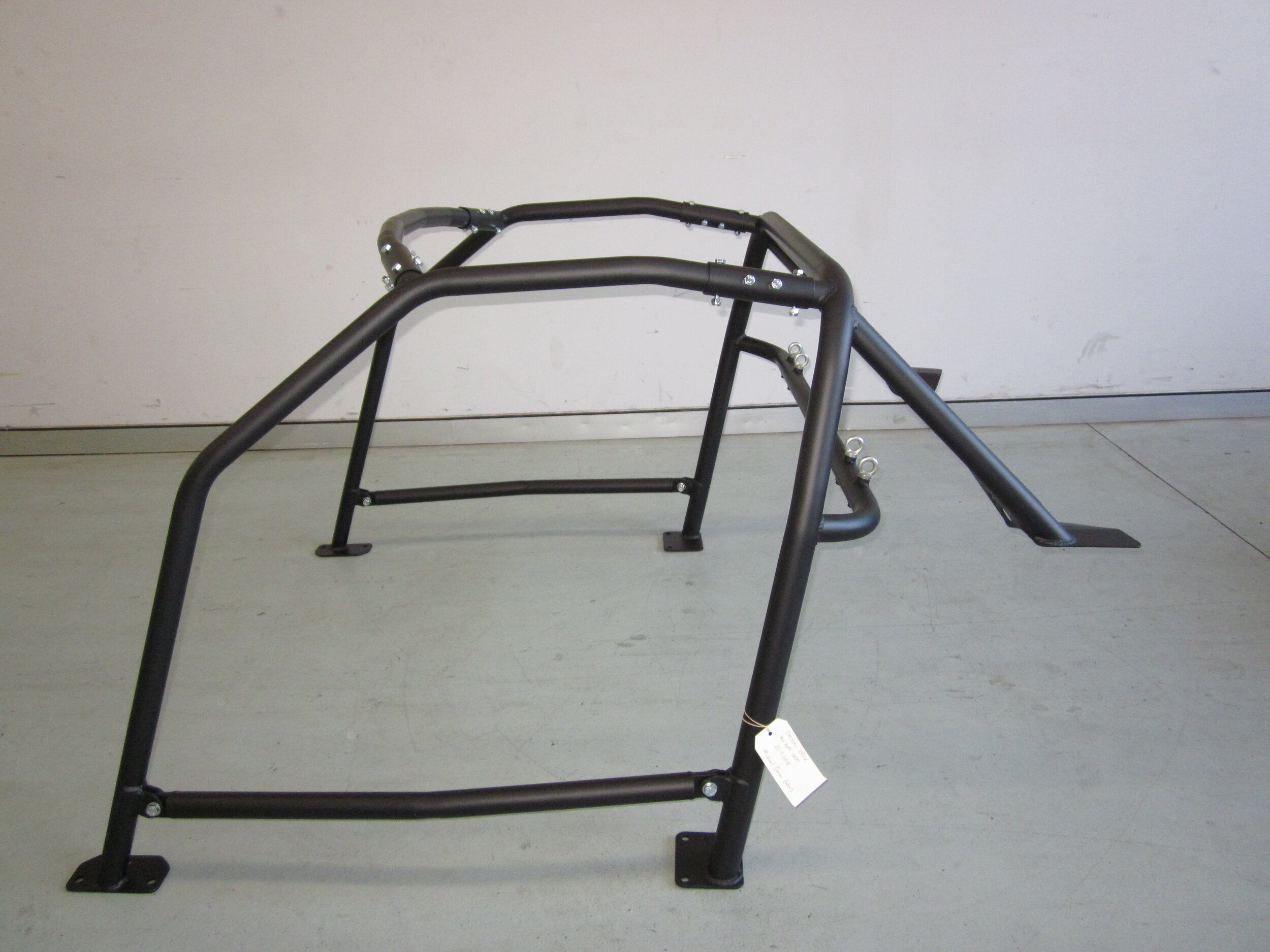 [Circuit] Datsun 280Z 6 Point Bolt-In Roll Cage