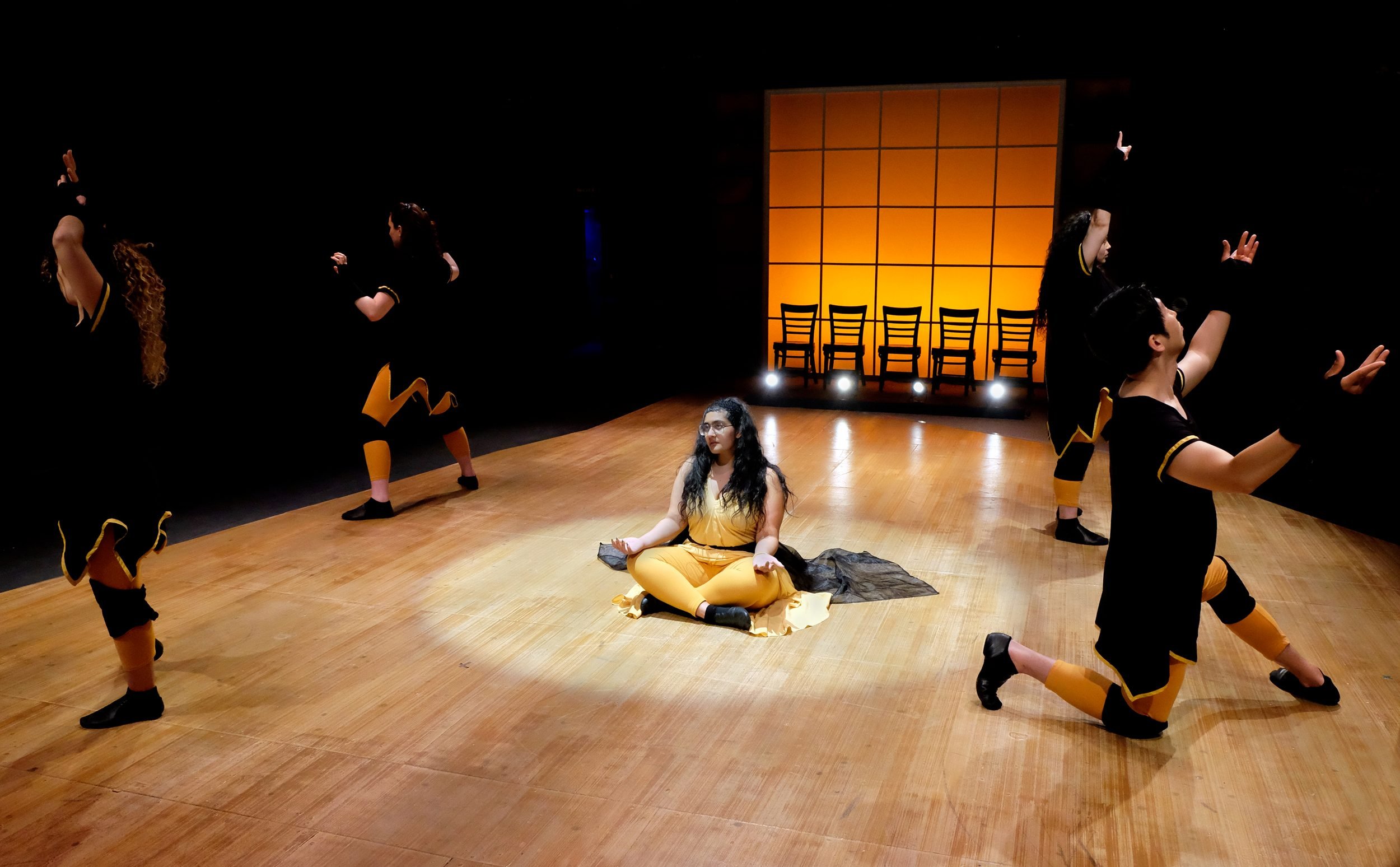 ssu-05-orange-window-ensemble.jpg