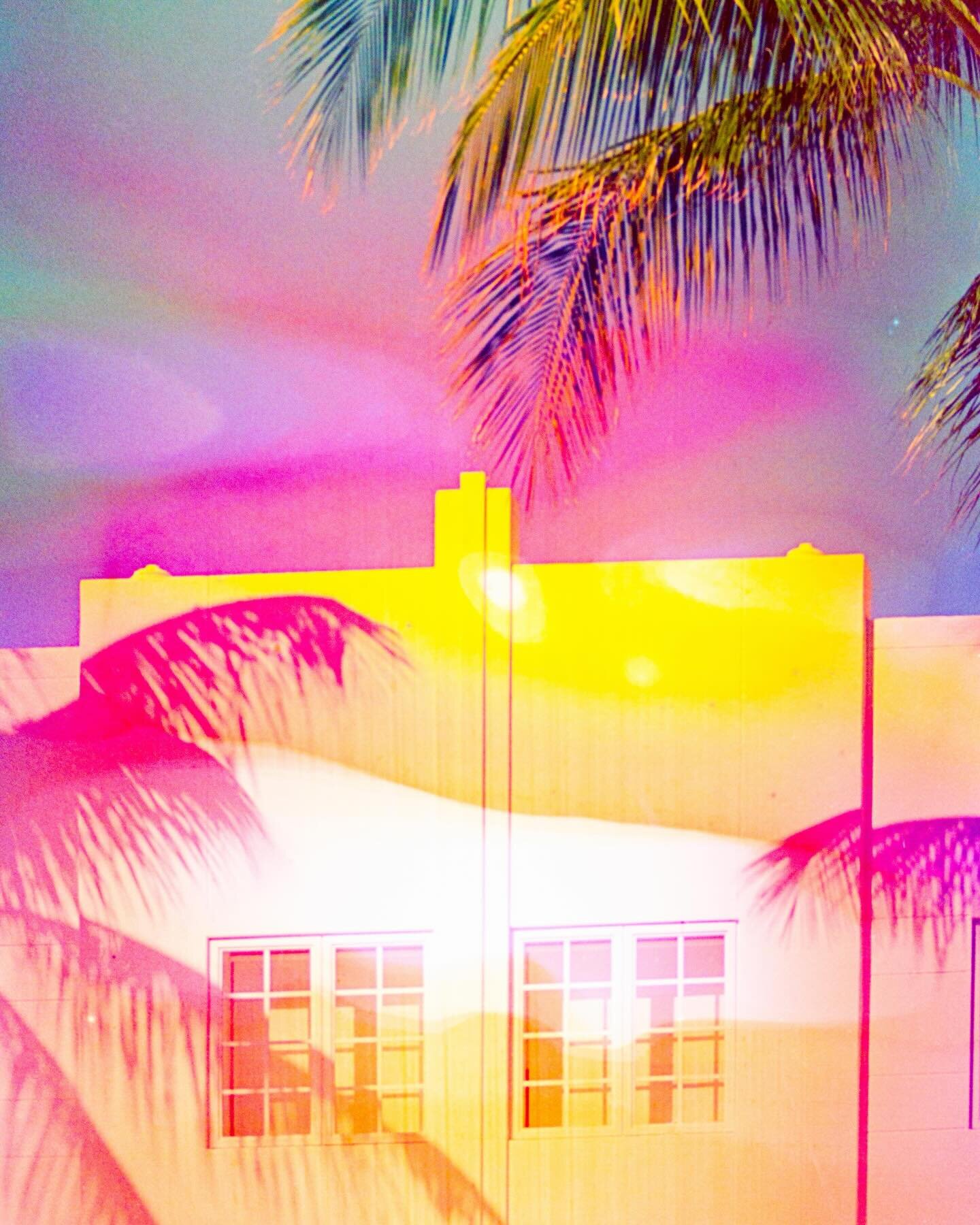 Miami Art Deco meets Barbie pink 💖
.
.
.
.
#filmphotography #shootitwithfilm #filmisnotdead #womenwithfilmwednesday #thefilmsorority #analogforever #filmobsessedclub #shootfilm #filmallover #filmlifemagazine #analogphotography #woofermagazine #filmd