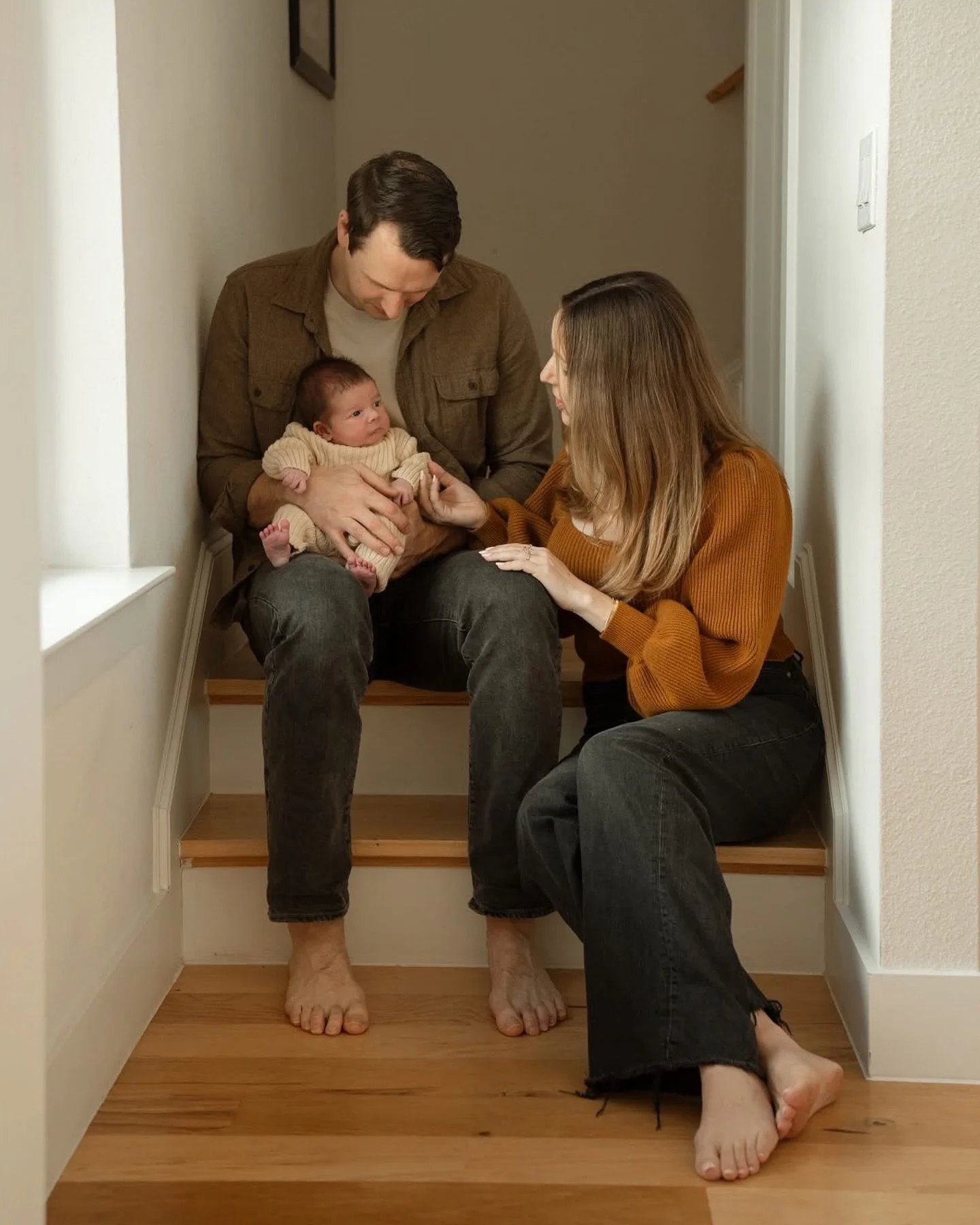 BABY ELLIOTT - sweet as can be - 

In home sessions are so special. I love the authenticity and capturing moments where your memories are made. It makes for a more relaxed and natural experience too. 

I love capturing your days.