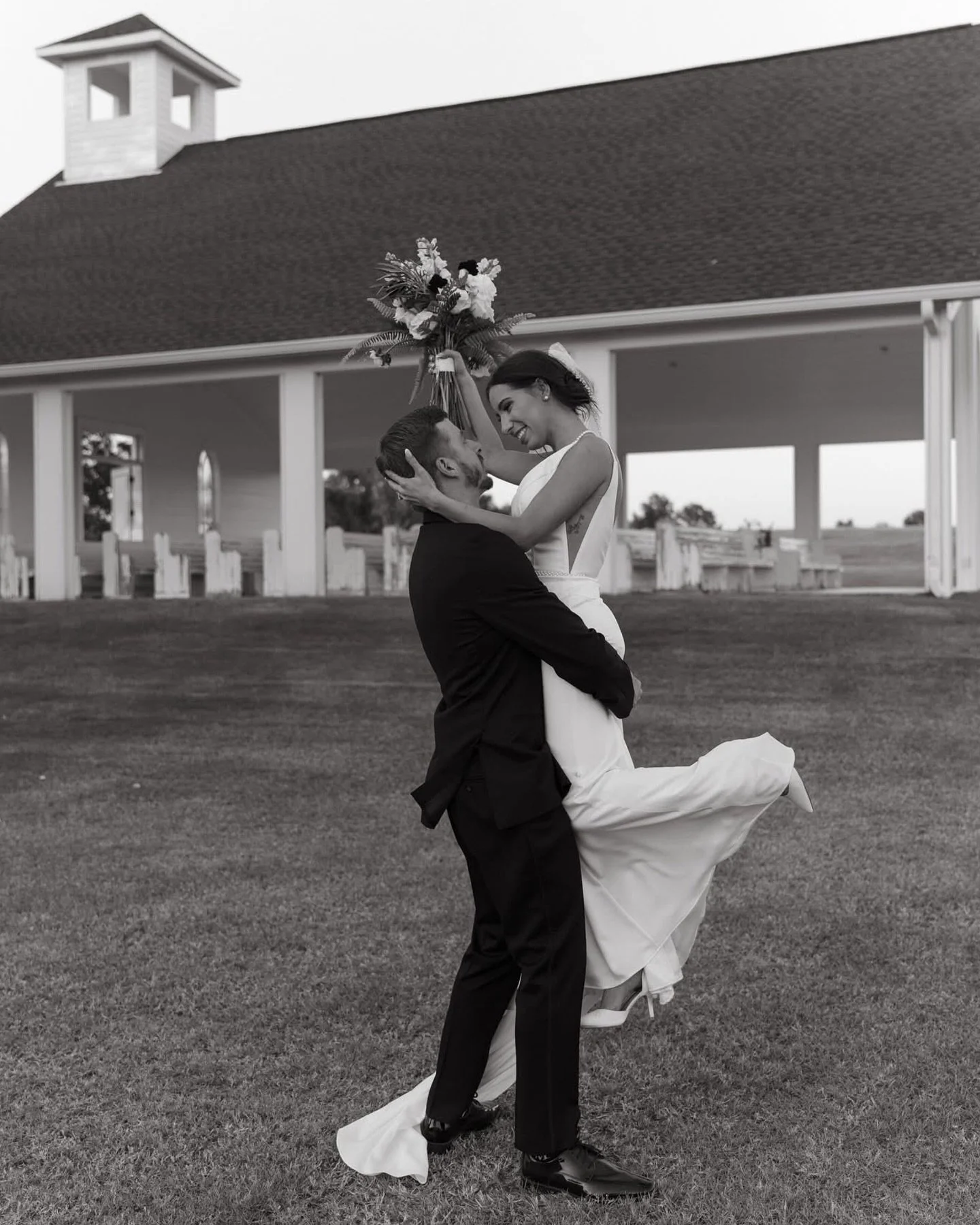 the most beautiful day and couple captured.