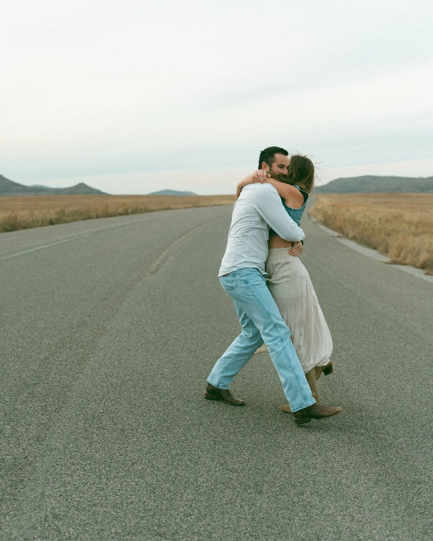 Haley + Christian, a love that runs wild and feels free &mdash;