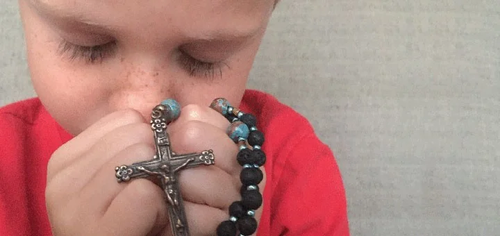 pray-the-rosary.jpg