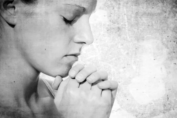 small_prayer-888757_1920.jpg