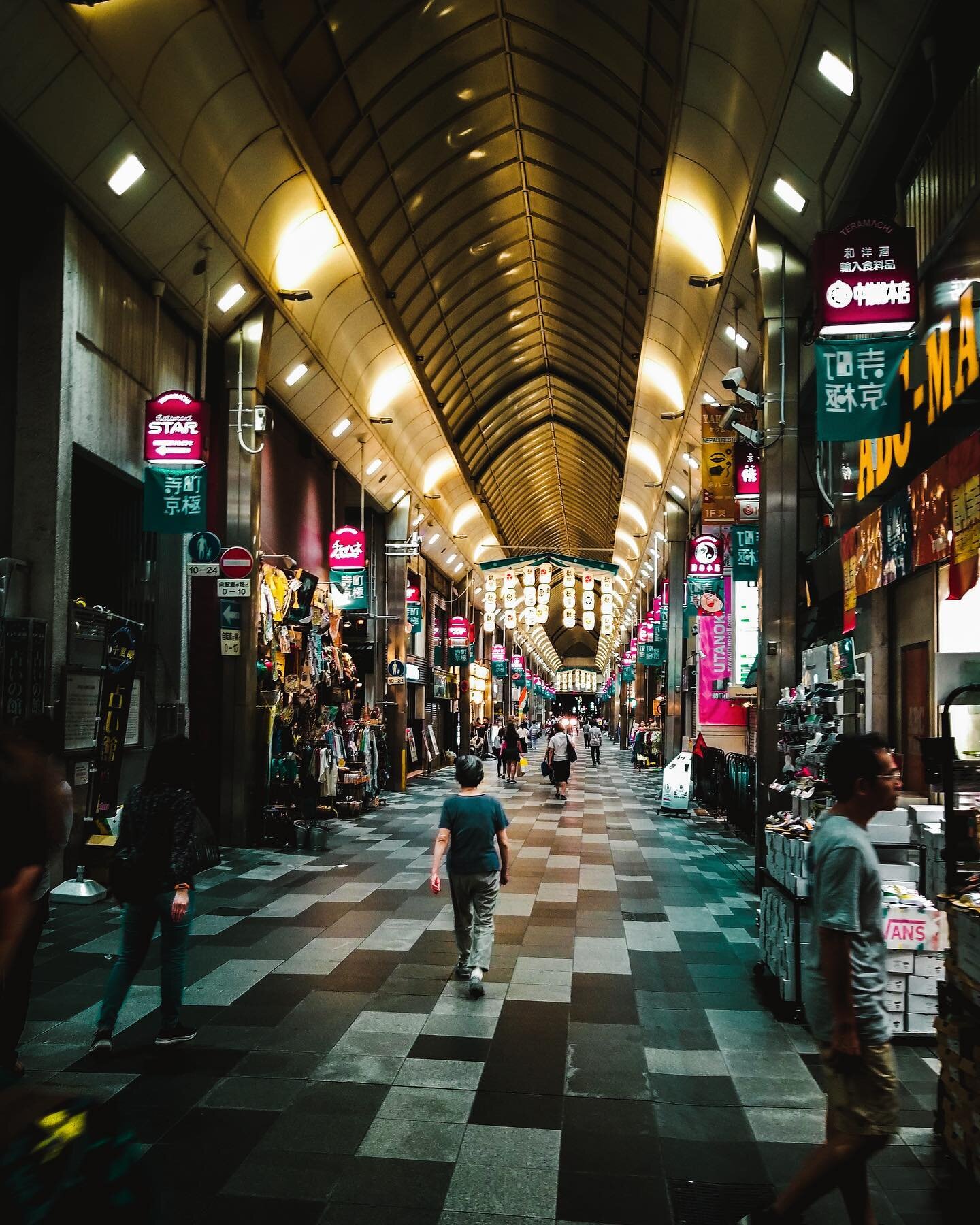 Archive: this was taken at Nishiki Market just before closing. We arrived late from the train and met up with our friend @tamurakoichiro for a late round of exploration. The individual touches on every stall doors was such an  inspiration for public 