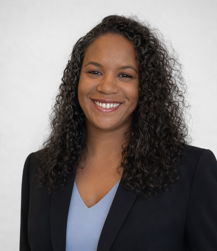 NICKY SULLIVAN | FINANCIAL AID MANAGER