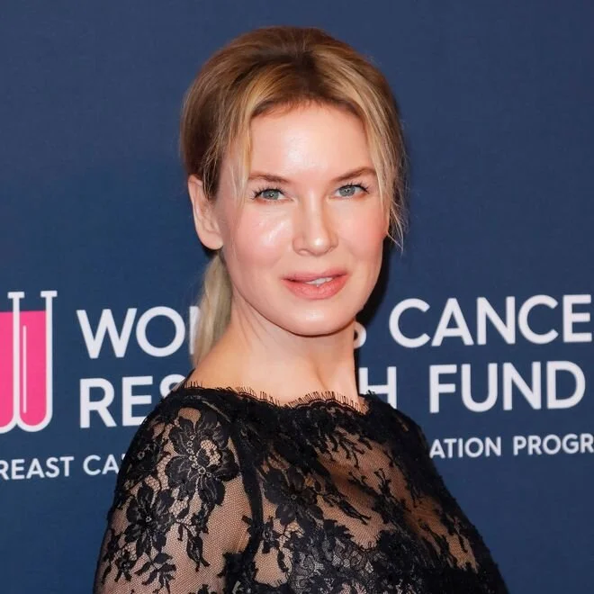 e5584310b4818608d6e47e545c0a1821ee-renee-zellweger.2x.rsquare.w330.jpg