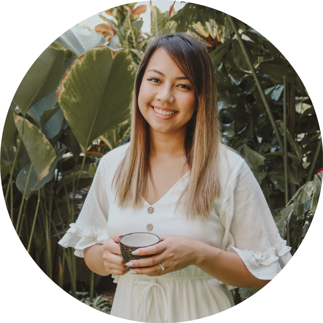       "There are some people you instantly gravitate to because their energy makes you feel grounded, safe and held. These people don’t come by often, but when they do, you just know you need to be surrounded by their loving and nurturing energy. Jess is one of those people.  Her essence is pure medicine - healing, empowering and delicious to the soul. There’s no doubt that she brings these elements to anything she conjures up. An opportunity to be held by her and to witness her magic is definitely not to be missed."  Jae Mandawe      