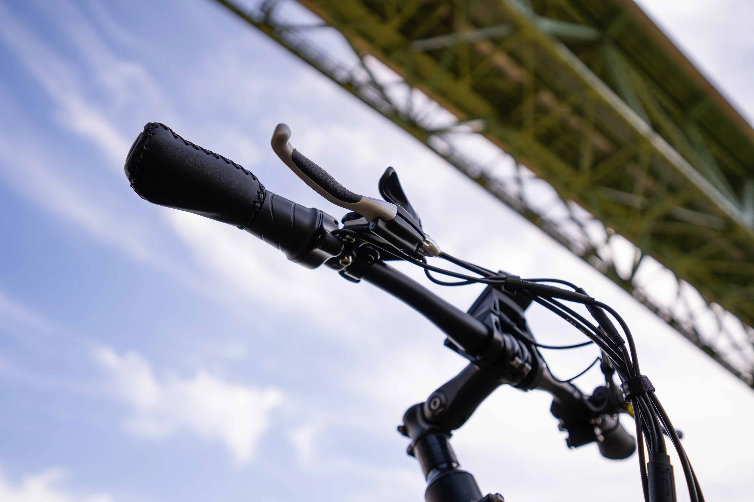 HJM Toury review 1,399 VALUE BUY, GO ANYWHERE, DO ANYTHING, ELECTRIC BIKE — ELECTRIFIED REVIEWS