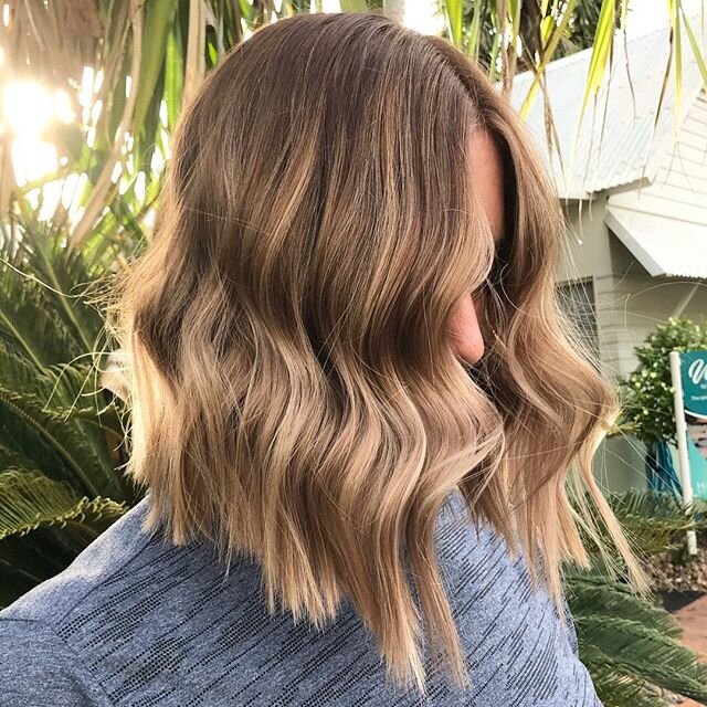 How gorgeous is this colour?

Kelly used a 1/4 head of of caramel foils and a soft chocolate base to tone through 9 month old brassy tones! 
We&rsquo;re obsessed 😍 Call today to book your appointment ✨ -
-
-
-
-
-  #novaplex #delorenzonovaplex #delo