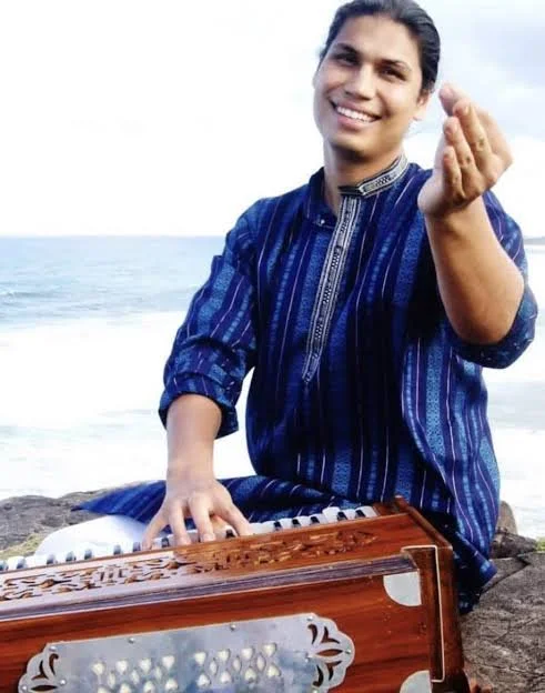 Mantra Concert with Leo Dey