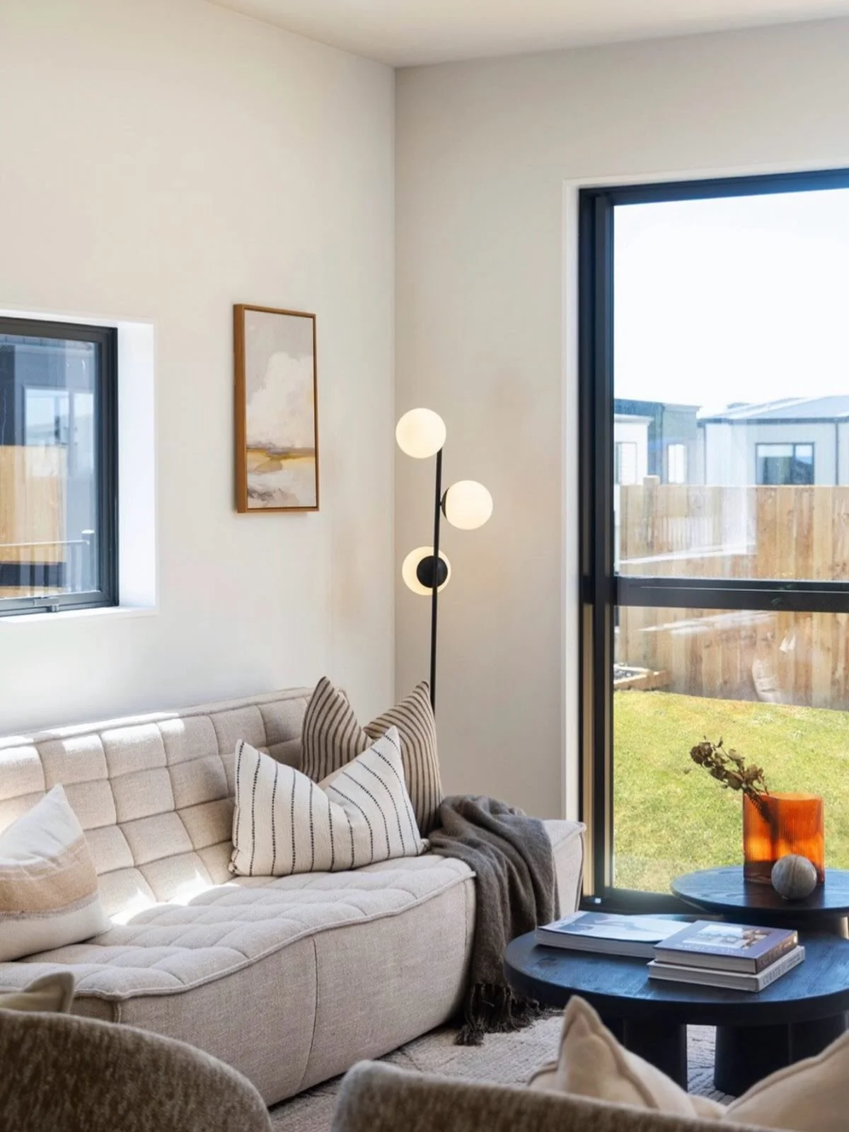 A very successful campaign at this Moire Rd project for @fieldhomes with four homes sold within less than 3 months and a lot of great feedback. So great to hear this encouraging feedback ⚡️
.
#results #finerhomestaging #aucklandhomstaging #interiors