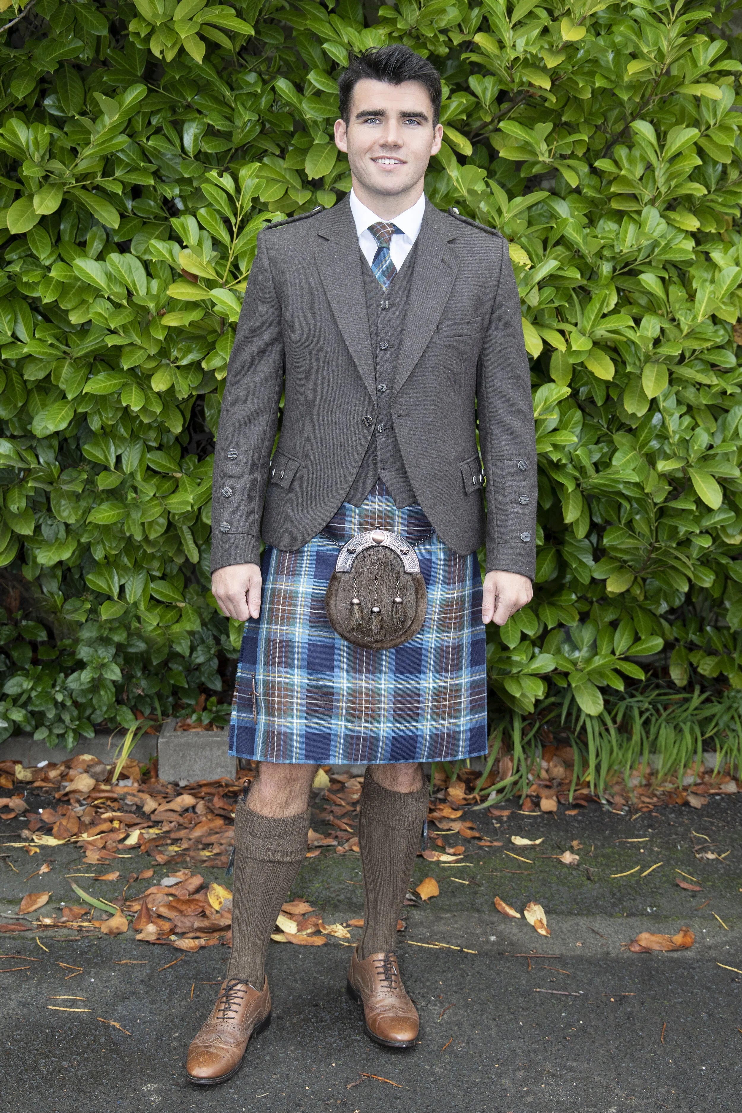 Kilt Outfit Hire: Holyrood Tartan Kilt 