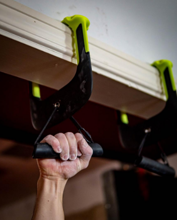 Hanging on doorframe.PNG