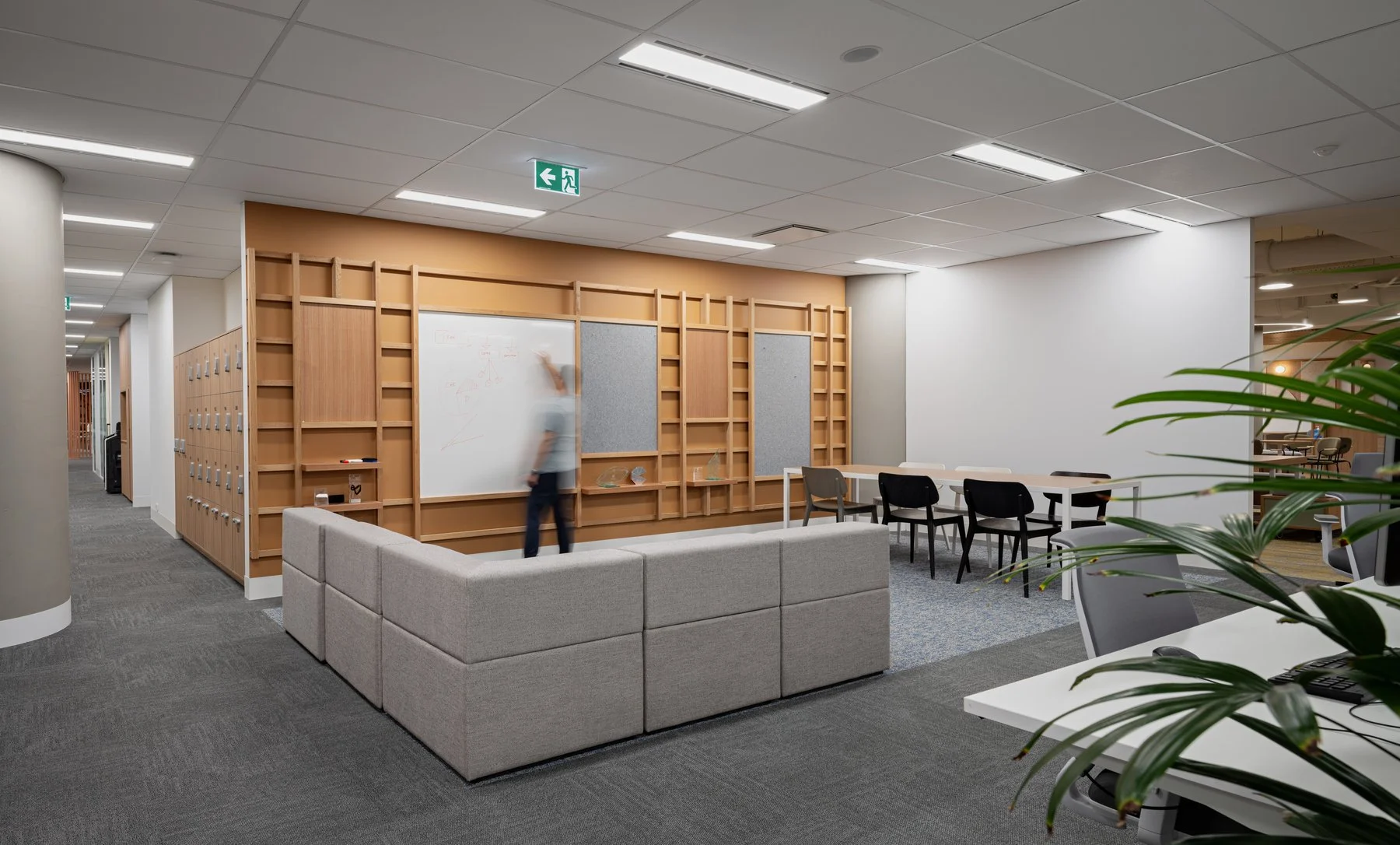 Collaborative, brainstorming work space