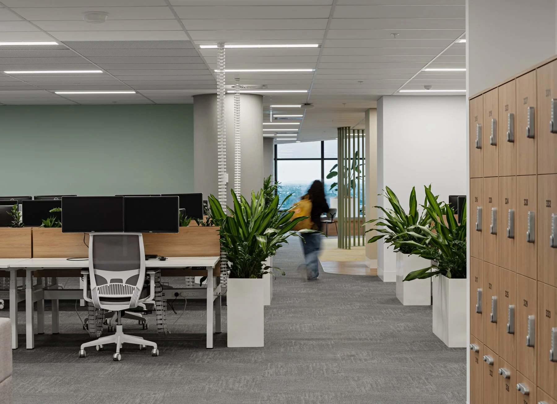 Neighbourhood work area and storage lockers