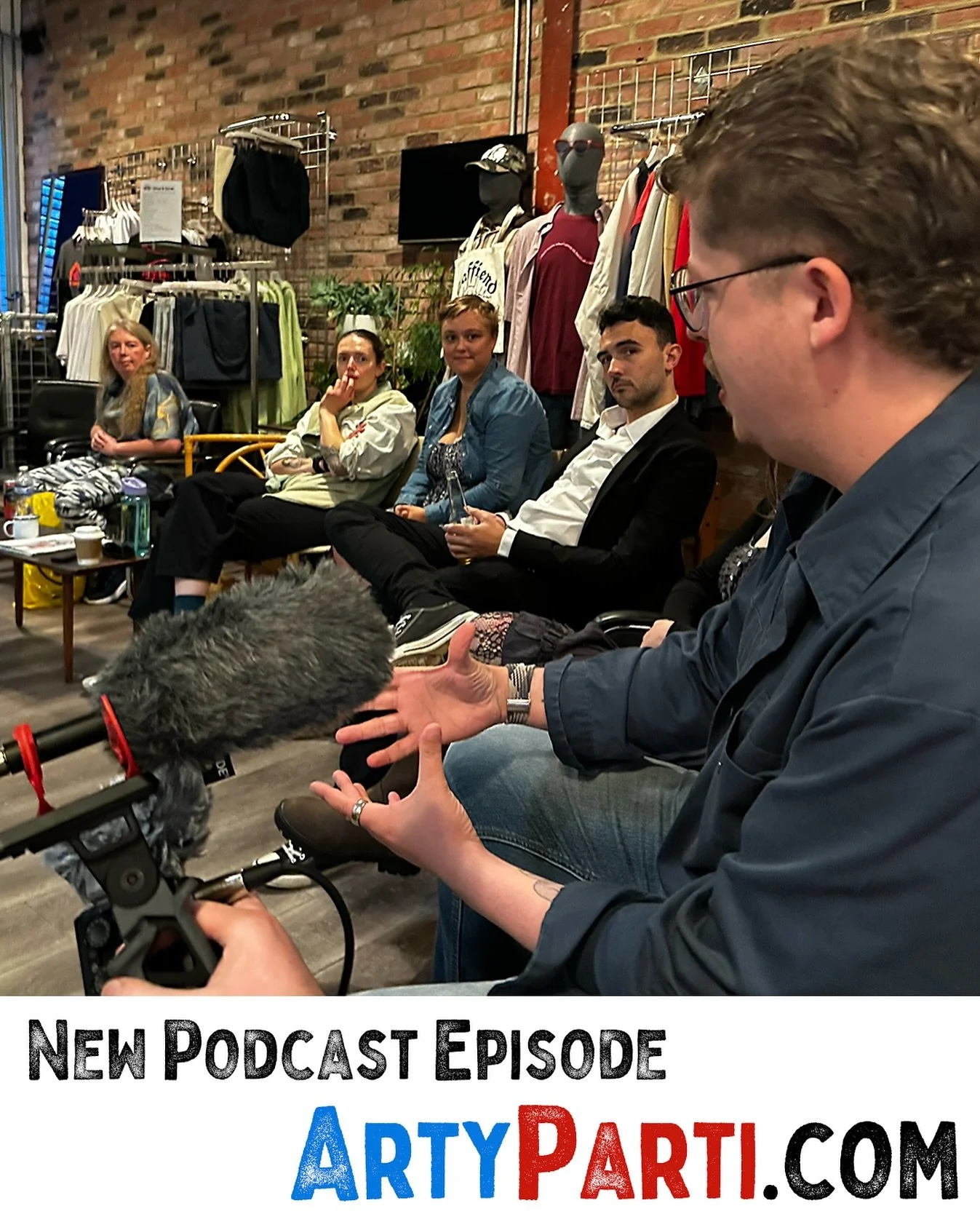 A new episode of the #ArtyParti #podcast is now available to enjoy - use the link in our bio, or listen wherever you get your podcasts 🎨🎉🎙️

At &lsquo;Show &amp; Tell&rsquo;, #artists &amp; #creatives of various disciplines are invited to &ldquo;s