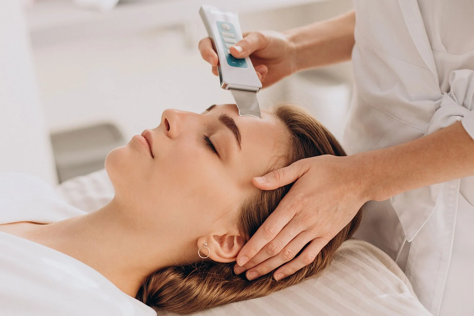 Top 5 Benefits of Medispa Treatments After Age 40