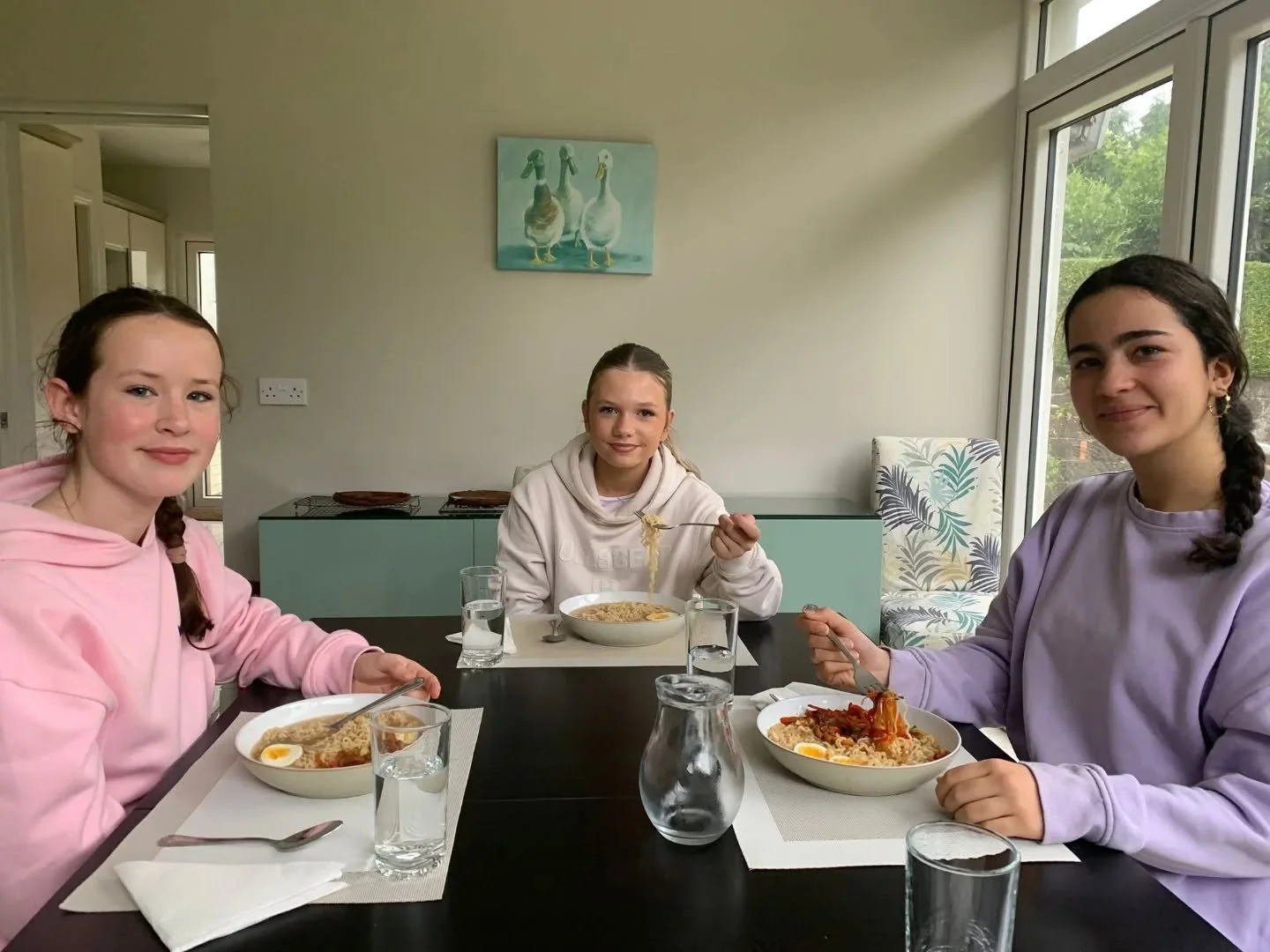 Our Cork girls kicked off the weekend in style&mdash;whipping up delicious noodles and baking a mouthwatering chocolate cake on Saturday, all before diving into the Advent season!
#advent #cork