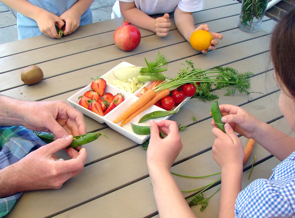 flavour school fresh veg and hands_small.jpg