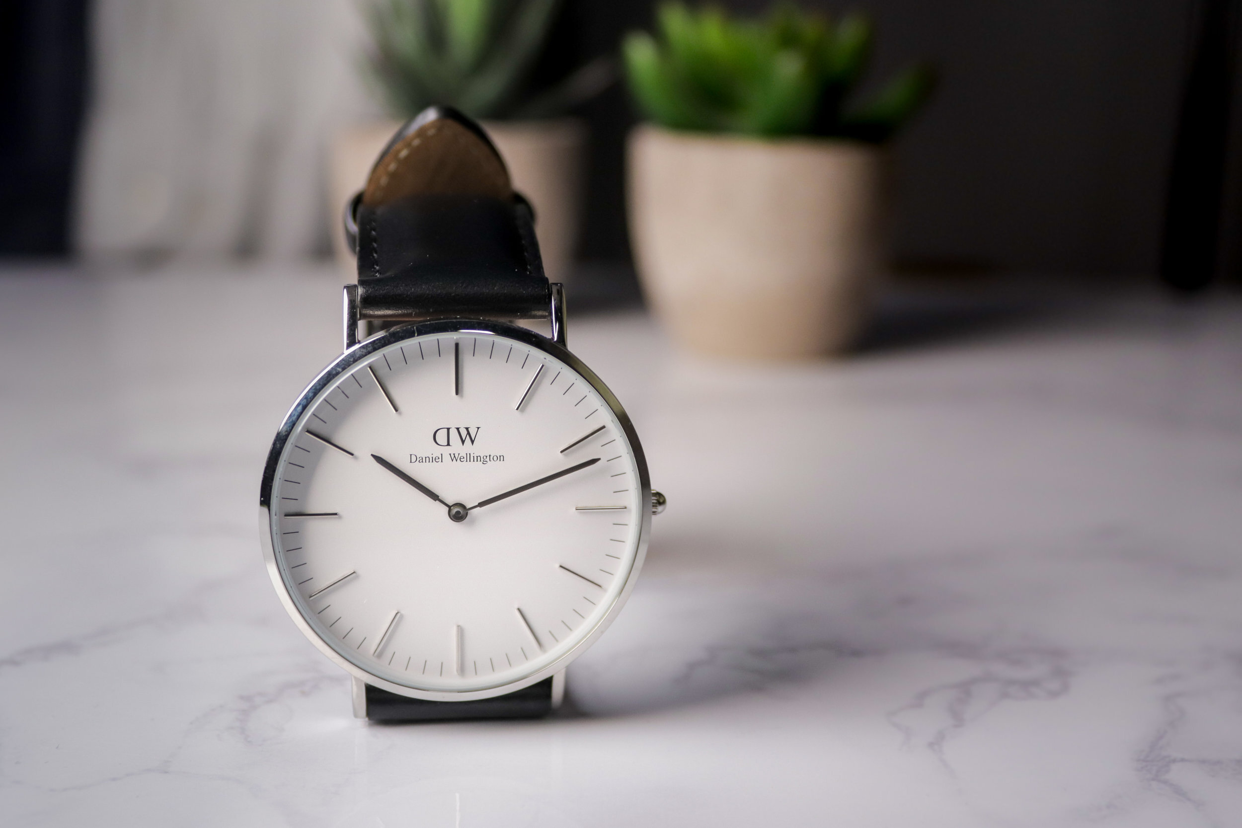 Nonsens besejret Udled Daniel Wellington Watch Review | Affordable Luxury Or Cheap Trash? — Ben's  Watch Club - Exploring Affordable Watches