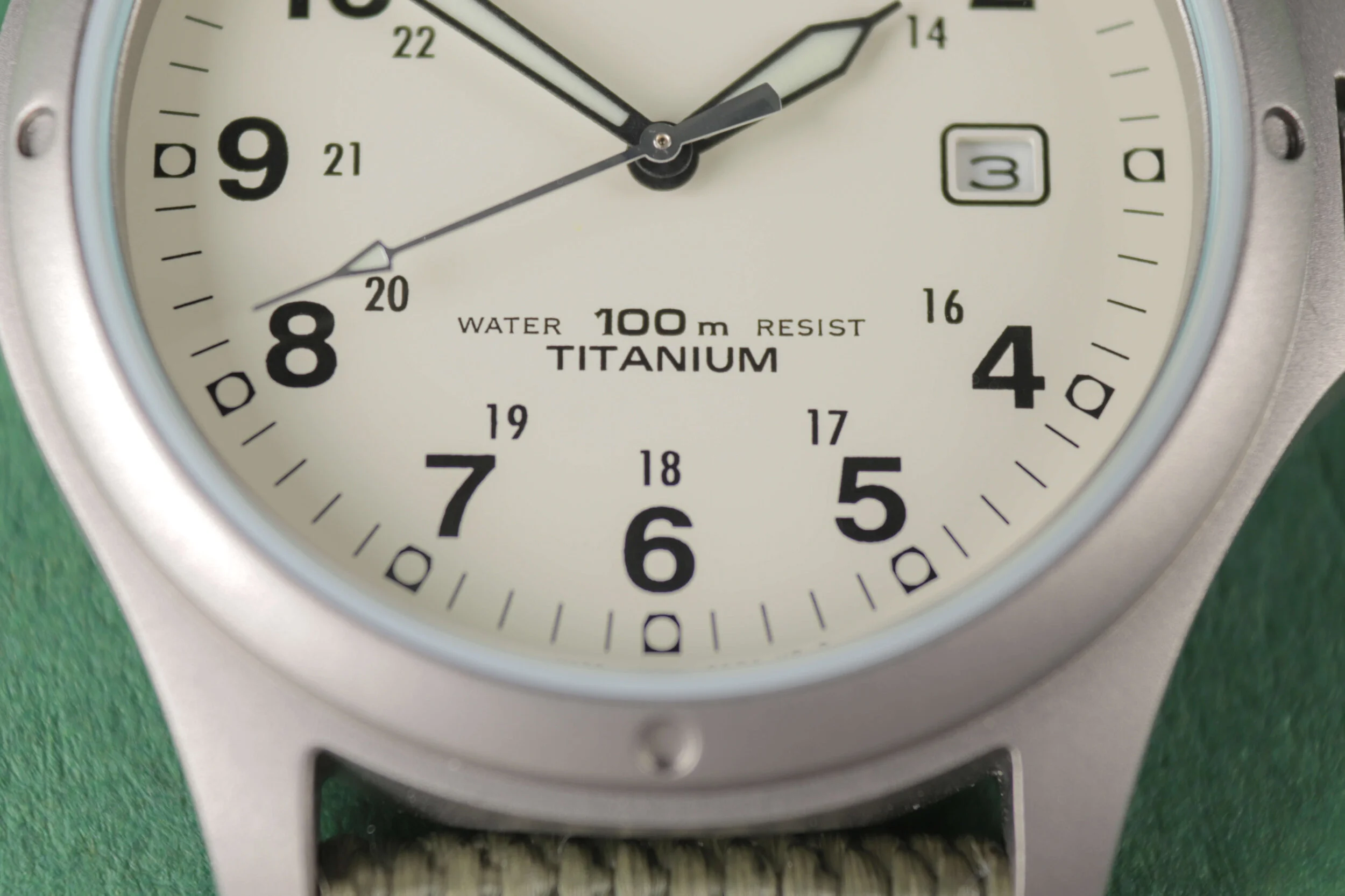 lorus chronograph titanium 100m