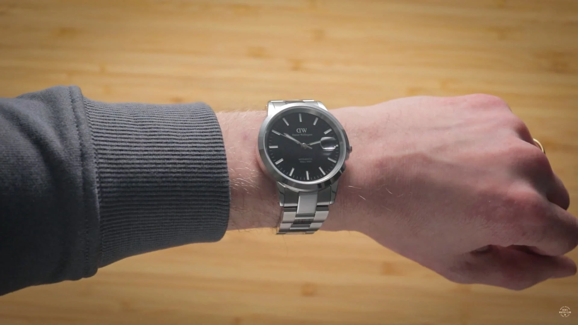 Daniel Wellington Iconic Link Automatic Review – The Worst Value 